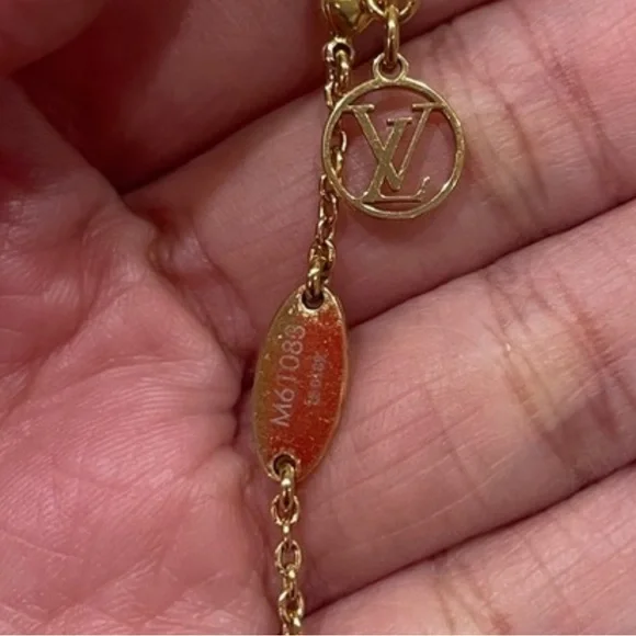 Authentic Gold Plated Louis Vuitton V Necklace - Picture 7 of 7